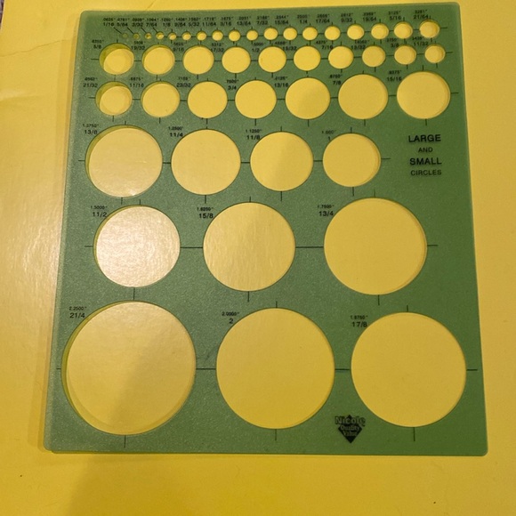 Nicole Large and Small Circles Template - Picture 1 of 8